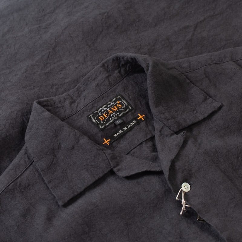 détail flaneurs BEAMS PLUS chemisette Open Collar Linen Charcoal (2)