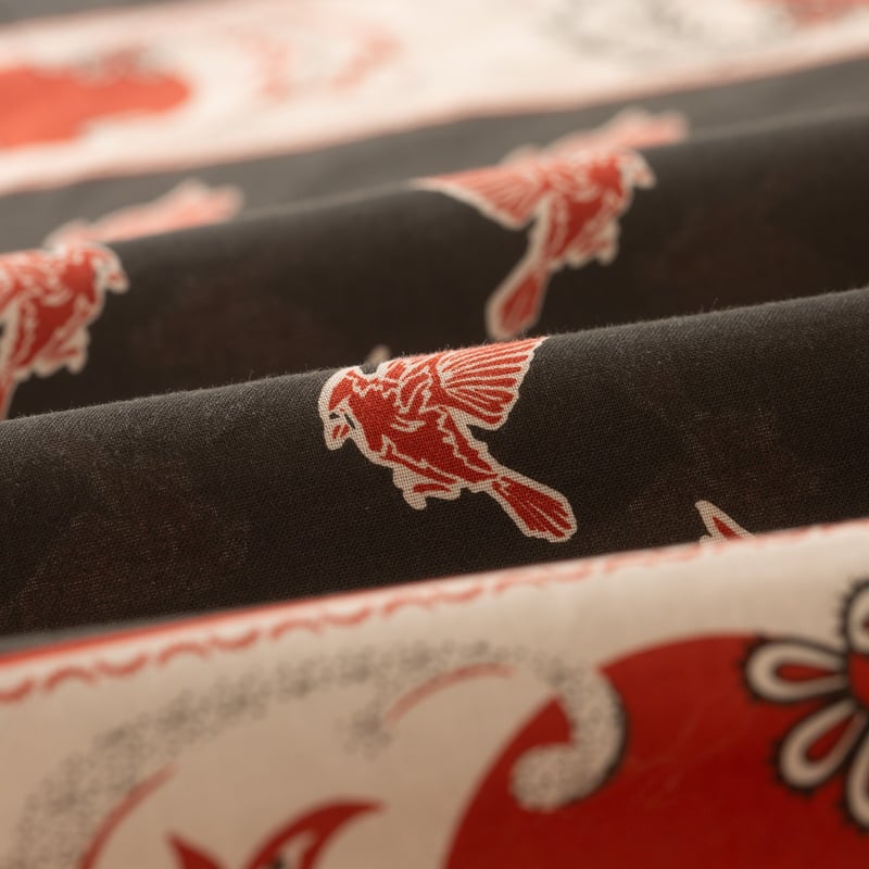 détail flaneurs ONE EAR BRAND Cardinal Bandana Sumi (2)