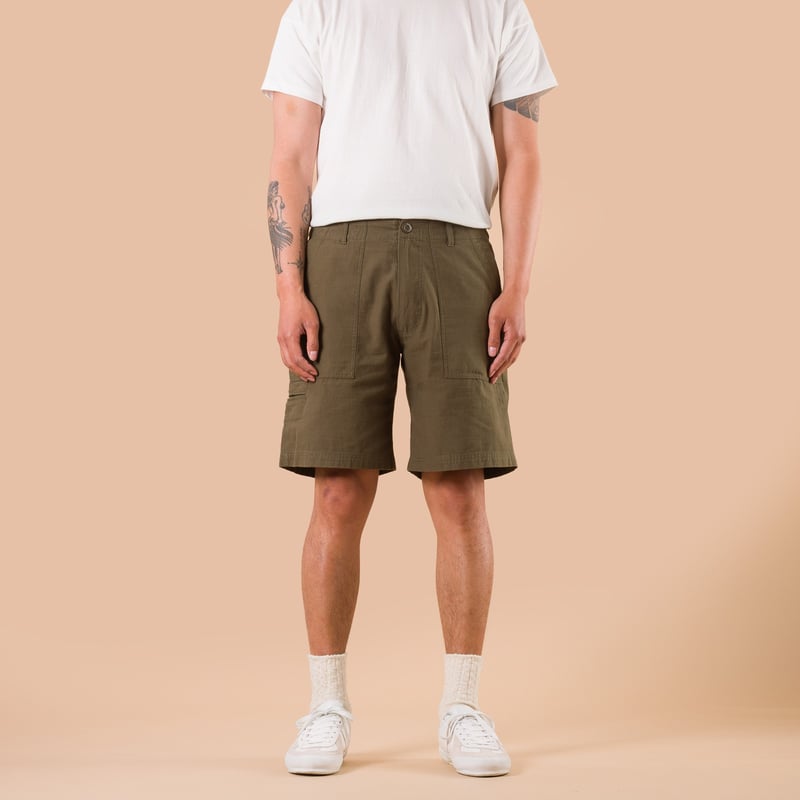 image flâneurs FRIZMWORKS / Back Satin Essential Fatigue Shorts Olive face