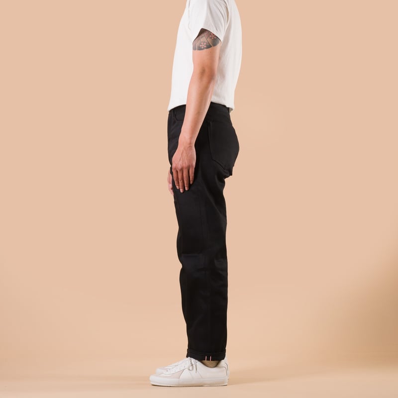 image flâneurs MOMOTARO JEANS / 14.7oz Standard Straight Black de profil