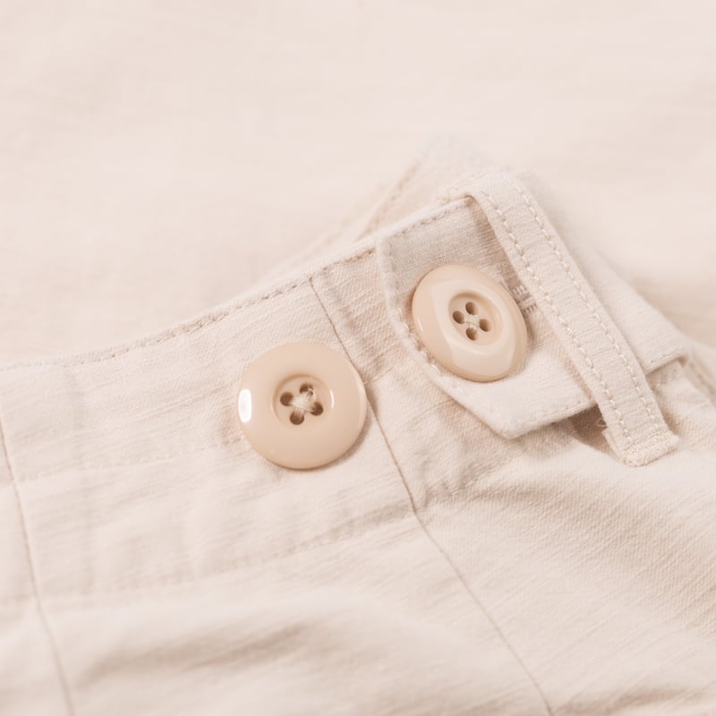Back Satin Essential Fatigue Shorts Cream