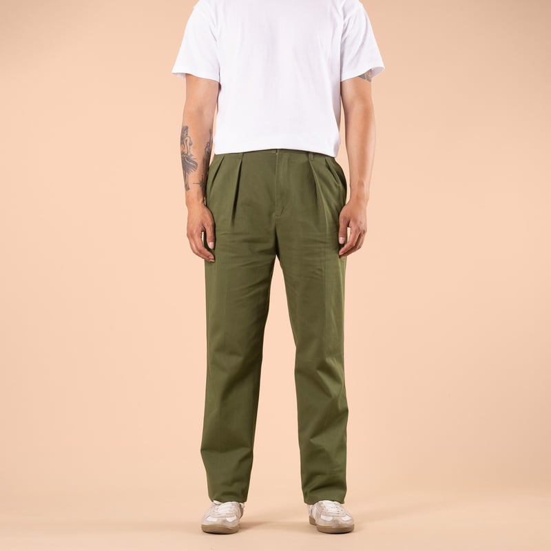 image flâneurs BARNSTORMER / 1955UC 2Pleated Chino Olive face