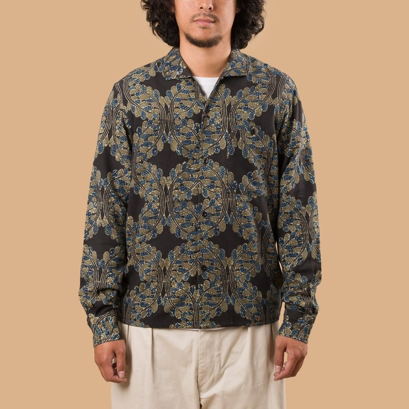 chemise collaboration Kardo FW25 de face