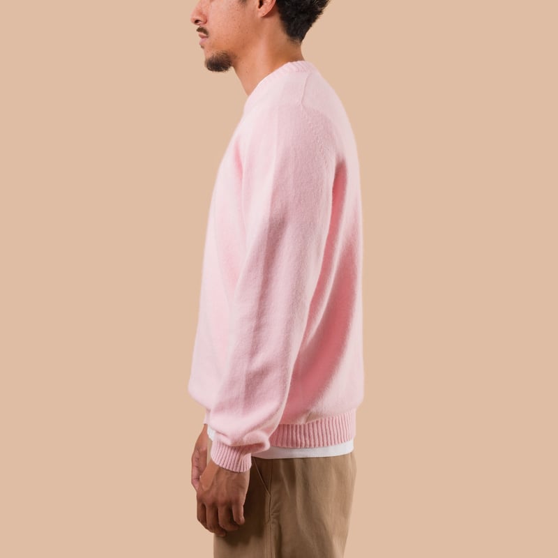 NITTO KNITWEAR X FLANEURS Pull Bedros Geelongora candy floss de profil