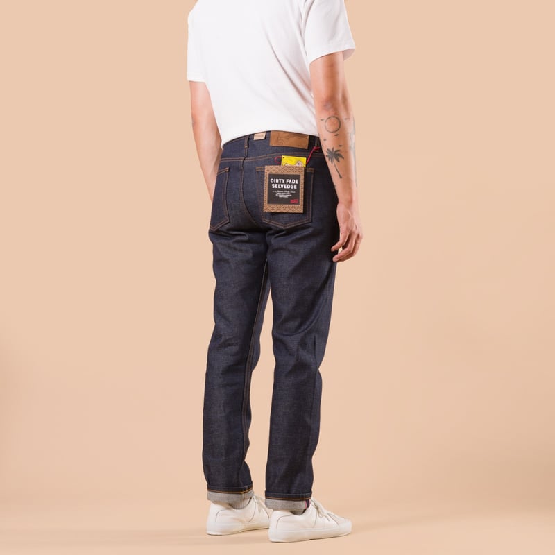 flaneurs NAKED & FAMOUS Dirty Fade Selvedge porté de dos