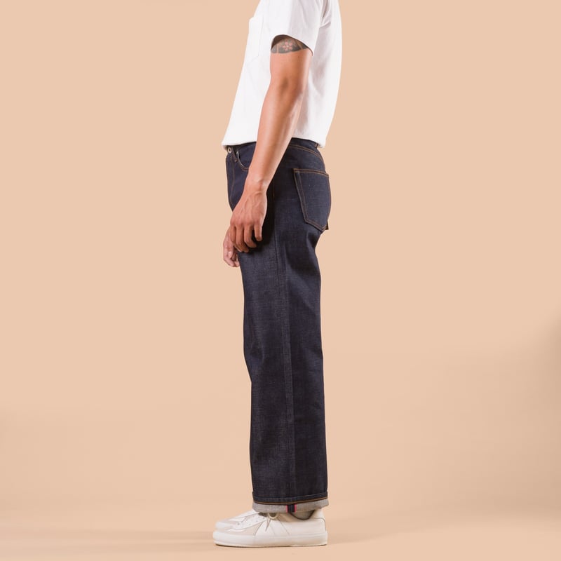flaneurs NAKED & FAMOUS Dirty Fade Selvedge StrongGuy porté de profil
