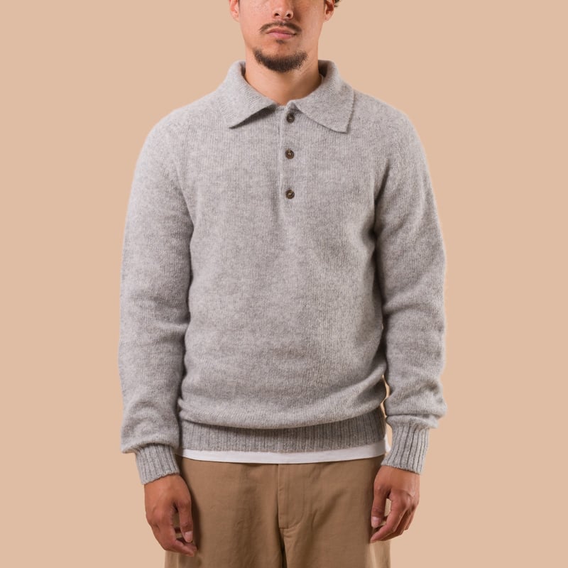 flaneurs pull HARLEY OF SCOTLAND Eton Supersoft Wool 3 Button Polo Neck Silver front