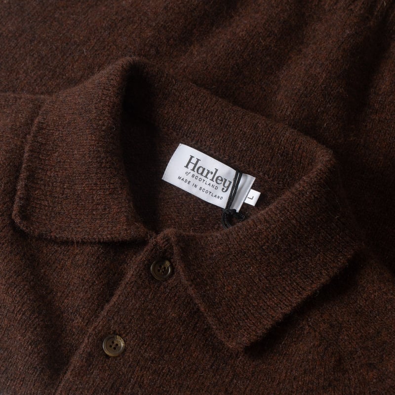 detail HARLEY OF SCOTLAND  Eton Supersoft Wool 3 Button Polo Neck Marron (2)