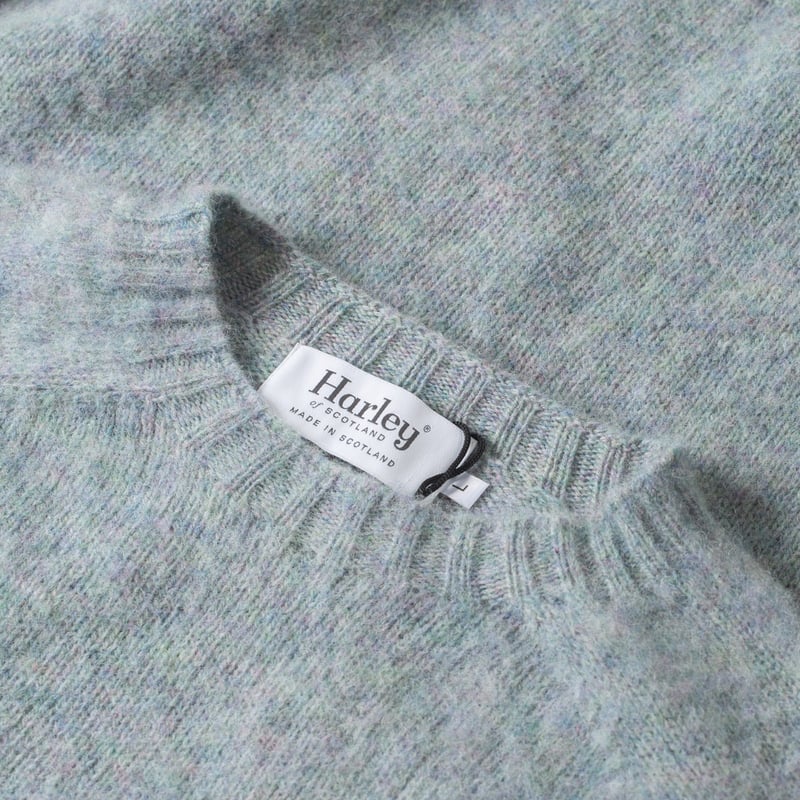 flaneurs pull HARLEY OF SCOTLAND Shaggy Crew Neck sea glass detail   (2)