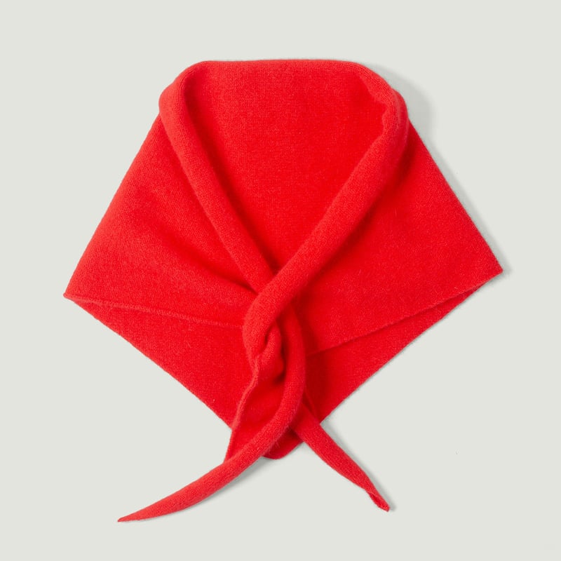 Ardmhor Triangle Hole Scarf Red