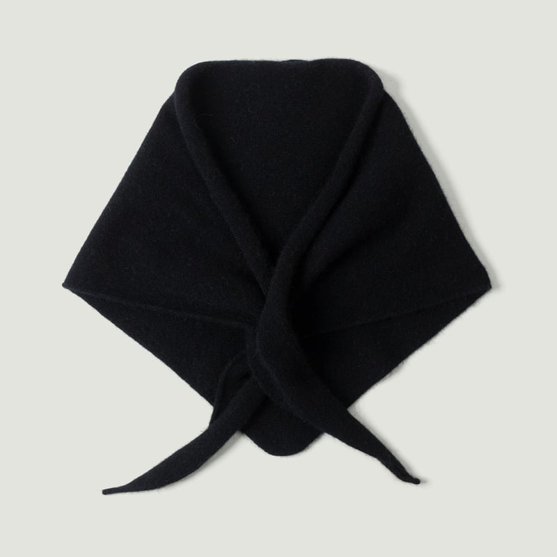 flaneurs Mackie bandana noir Ardmhor Triangle Hole Scarf Black vignette
