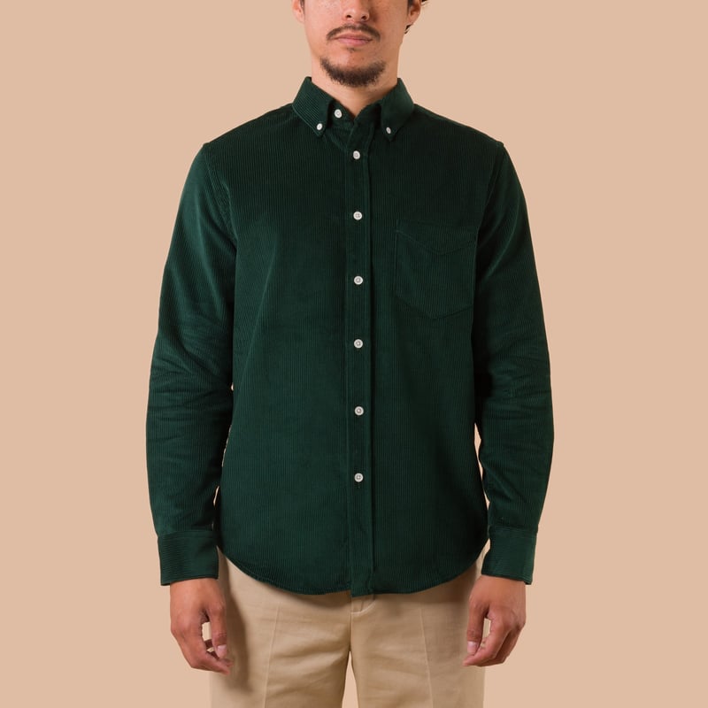 image PORTUGUESE-FLANNEL-flâneurs-chemise-velours-Lobo-Green-de face