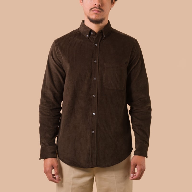 image PORTUGUESE-FLANNEL-flâneurs-chemise-velours-Lobo-Brown de face