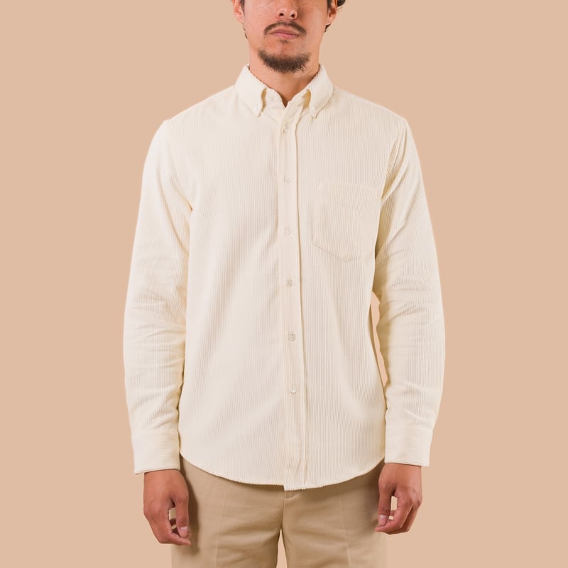 image PORTUGUESE-FLANNEL-flâneurs-chemise-velours-Lobo-light Ecru de face