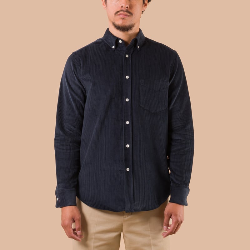 image PORTUGUESE-FLANNEL-flâneurs-chemise-velours-Lobo-light Navy de face