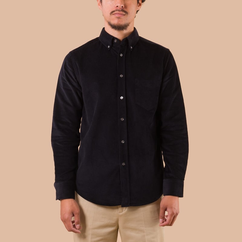 image PORTUGUESE-FLANNEL-flâneurs-chemise-velours-Lobo-light Black de face