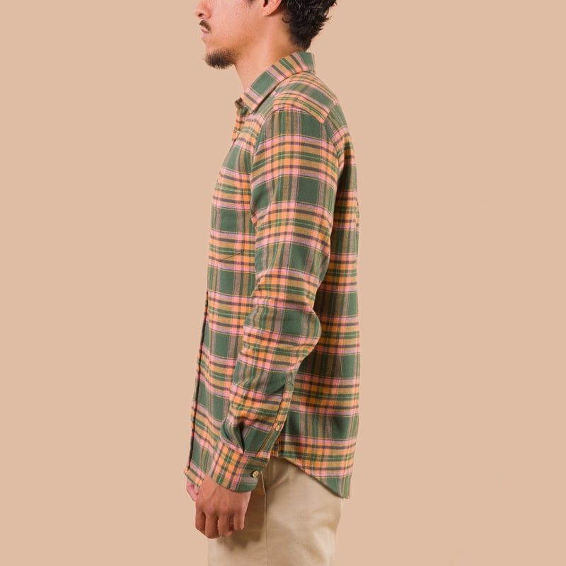 image flaneurs Portuguese Flannel Olivara Shirt de profil