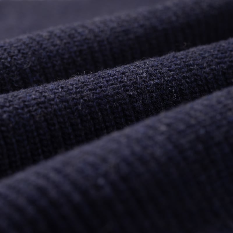 Image flâneurs FRIZMWORKS / Patch Round Pullover Knit Navy détail matière