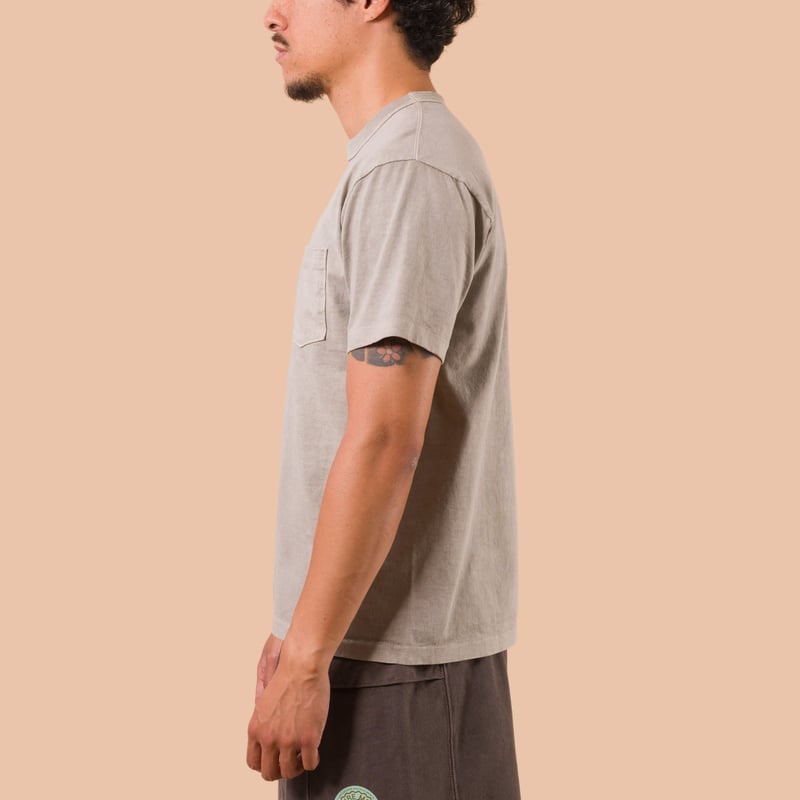 porté side flaneurs XX DEVELOPMENT SURE MFG 7,5oz Pocket SS Tee Loarel Oak