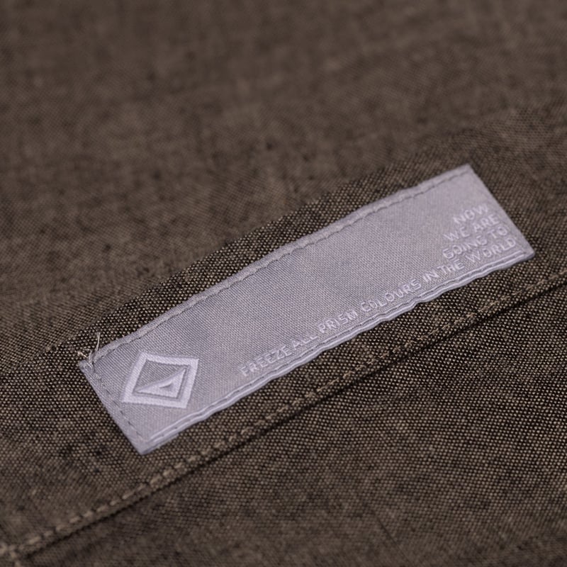 Image flâneurs FRIZMWORKS / 1920S Chambray Work Shirt Mud détail tag