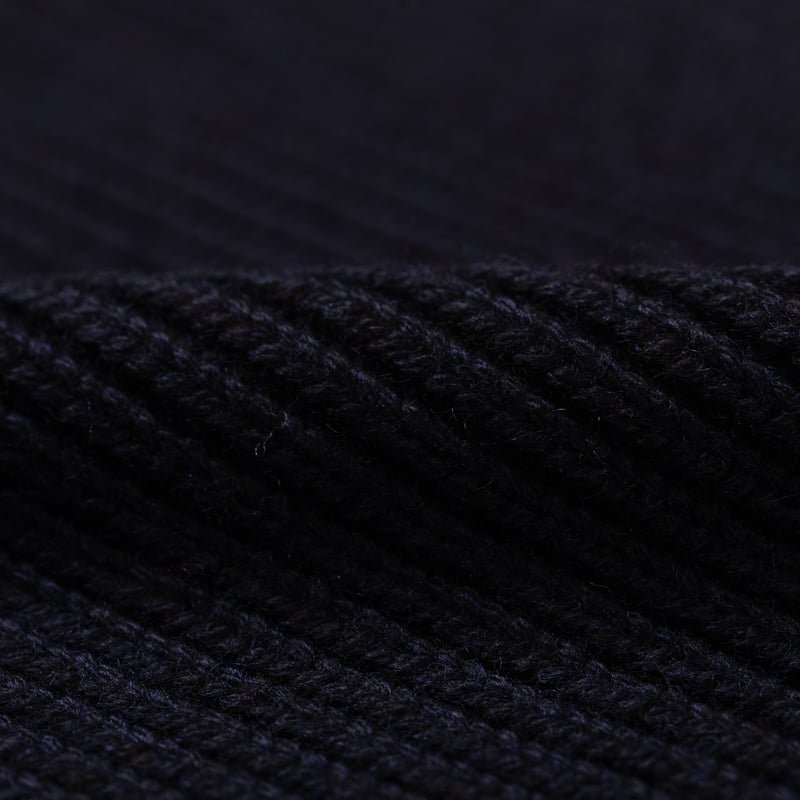 Image flâneurs NITTO KNITWEAR / Bonnet Ara Navy détail matière