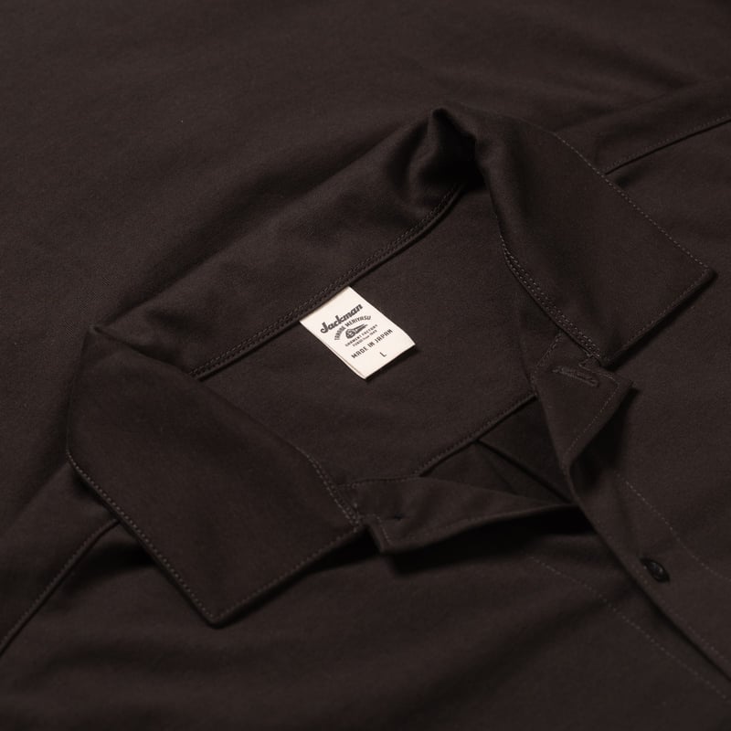 Image Flâneurs JACKMAN / Grace Lead-Off LS Shirt Ink Black détail col