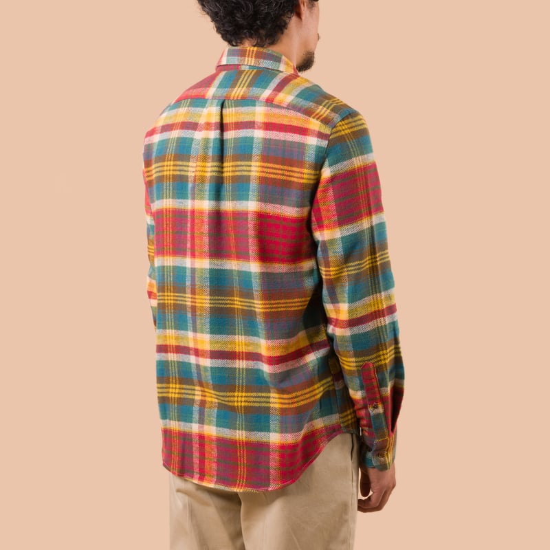 vignette flaneurs Portuguese Flannel Fasema Shirt worn back