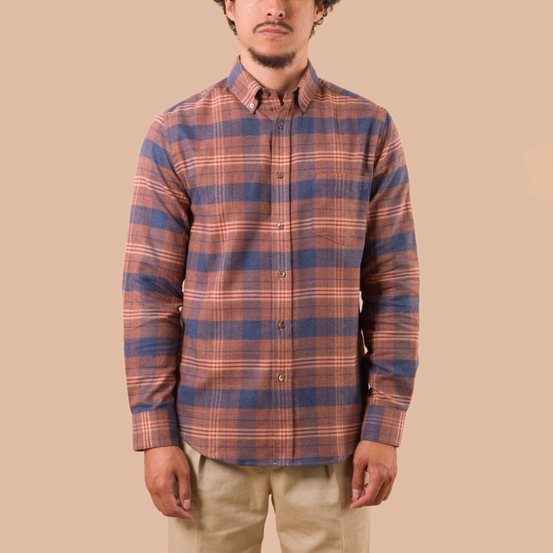 vignette flaneurs Portuguese Flannel Logia Shirt worn front