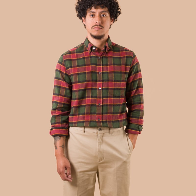 vignette flaneurs Portuguese Flannel Argila Shirt worn front inside