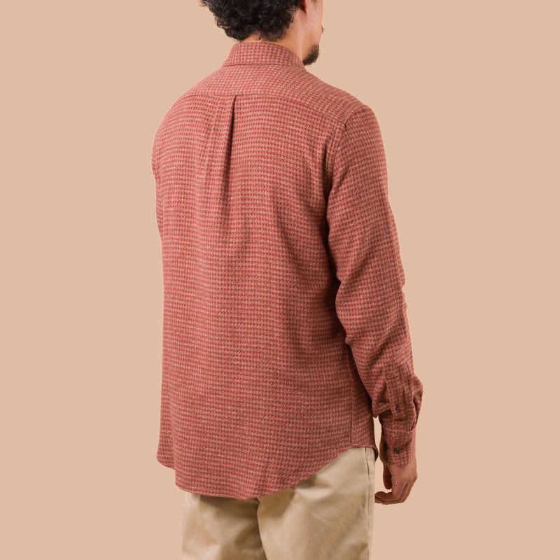 vignette flaneurs Portuguese Flannel Abstract Shirt Clay worn back