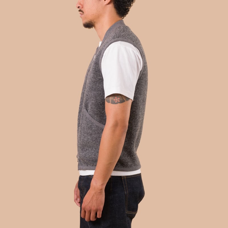 flaneurs worn side UNIVERSAL WORKS Wool Fleece Zip Waistcoat Grey