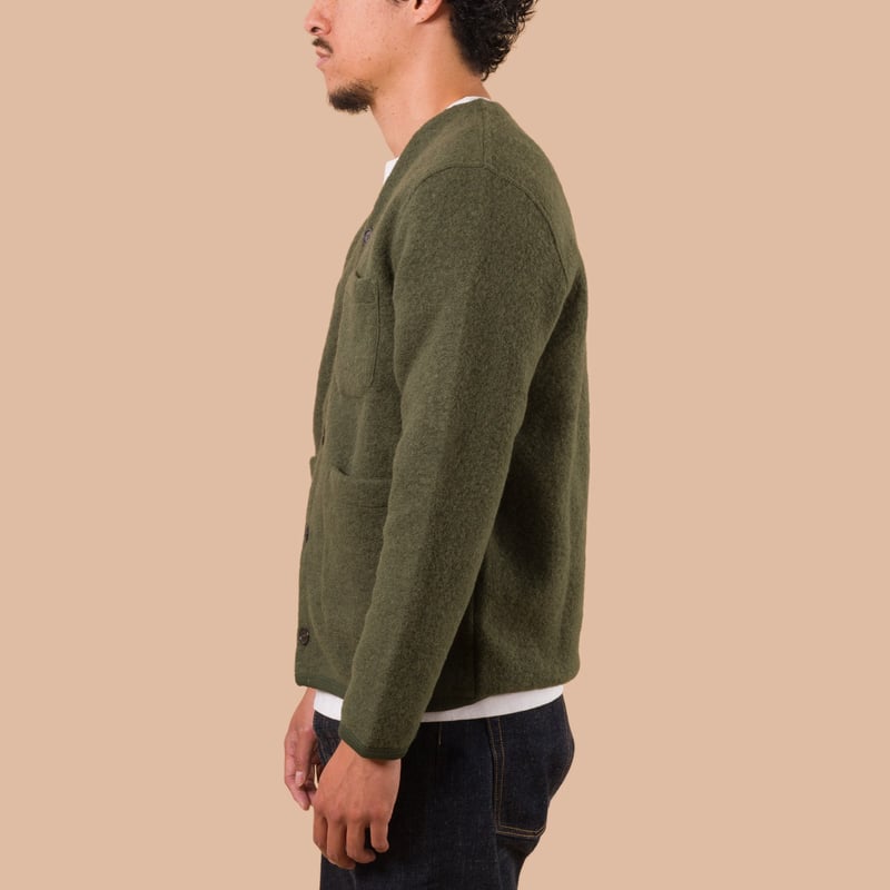 flaneurs worn side UNIVERSAL WORKS Wool Fleece Cardigan olive