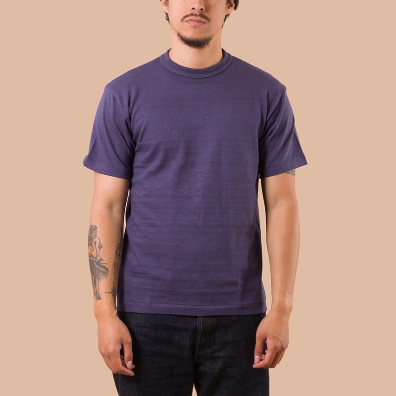 image worn front flaneurs WAREHOUSE & CO Lot 4601 No Print T-Shirt Egg Plant