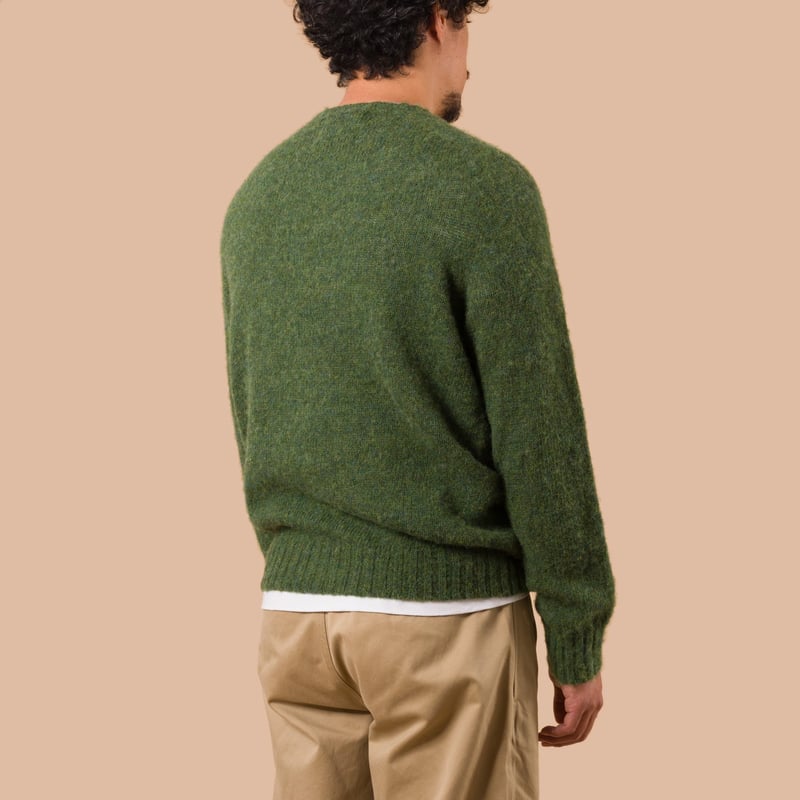 Vignettes Flaneurs Knitwear Shaggy Crew Neck Sweater Greenfinch worn back
