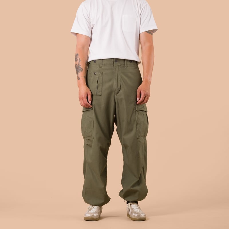 flaneurs NIGEL CABOURN Army Cargo Pant Dark Green worn front