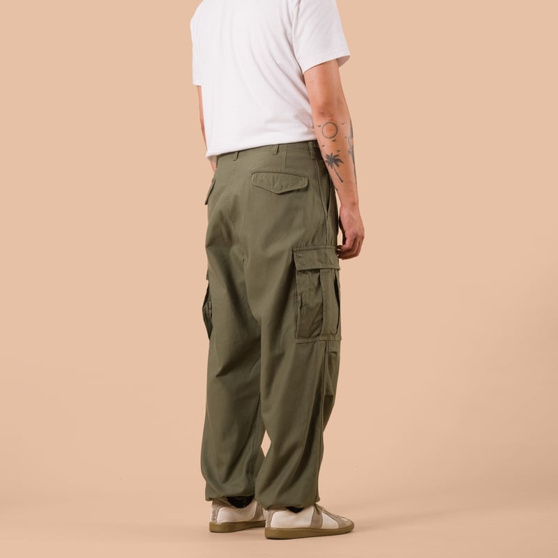 flaneurs NIGEL CABOURN Army Cargo Pant Dark Green worn back