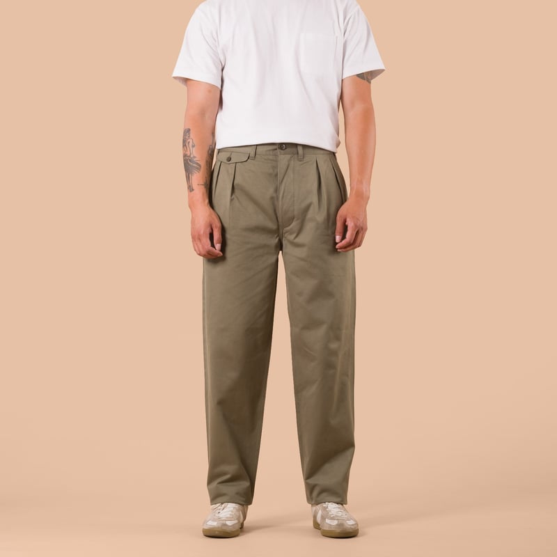 flaneurs NIGEL CABOURN Officers Pant Weapon Green worn front