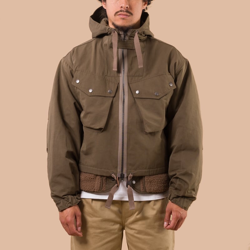 flaneurs Frizmworks Smock Hooded Parka Olive worn front