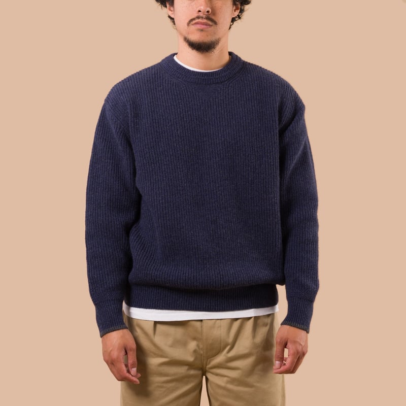 flaneurs Frizmworks Patch Round Pullover Knit Navy worn front