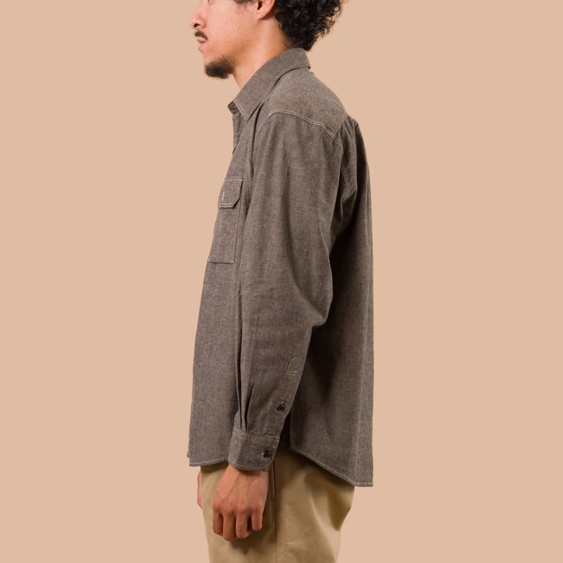 flaneurs Frizmworks1920S Chambray Work Shirt Mud worn side