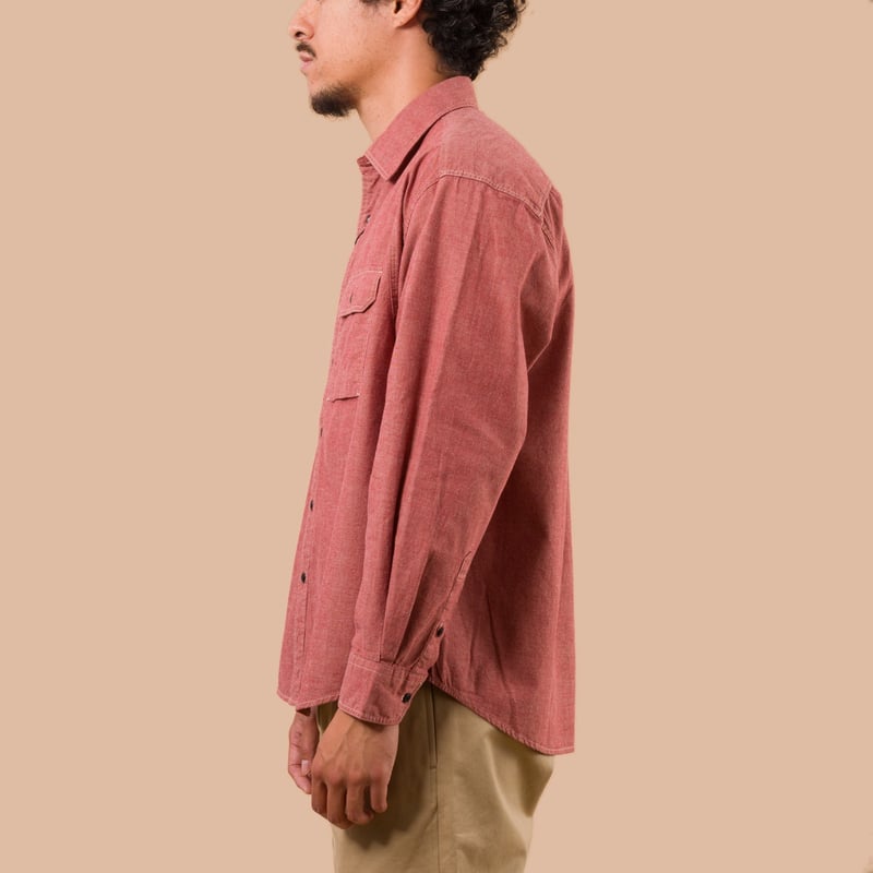 flaneurs Frizmworks1920S Chambray Work Shirt Red worn side