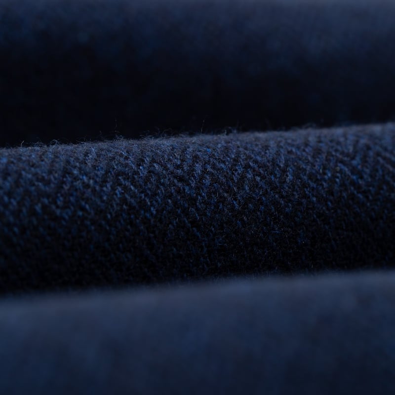 flaneurs details UNIVERSAL WORKS pantalon laine Wool Herringbone Pleated Track Pant Navy (2)