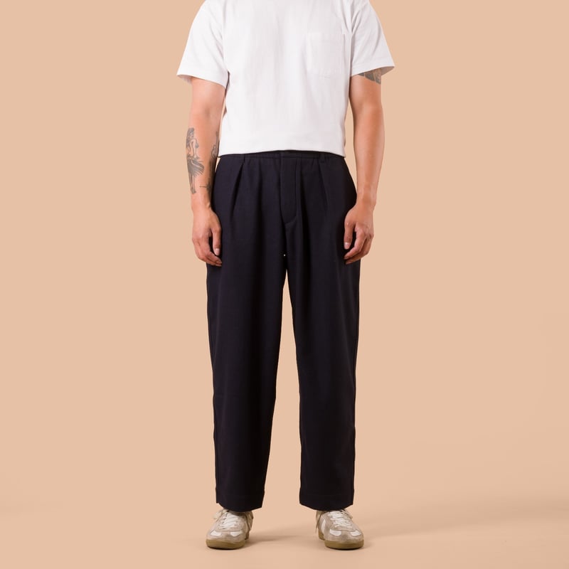 flaneurs worn front UNIVERSAL WORKS Dublin Wool Mix Oxford Pant Dark Navy