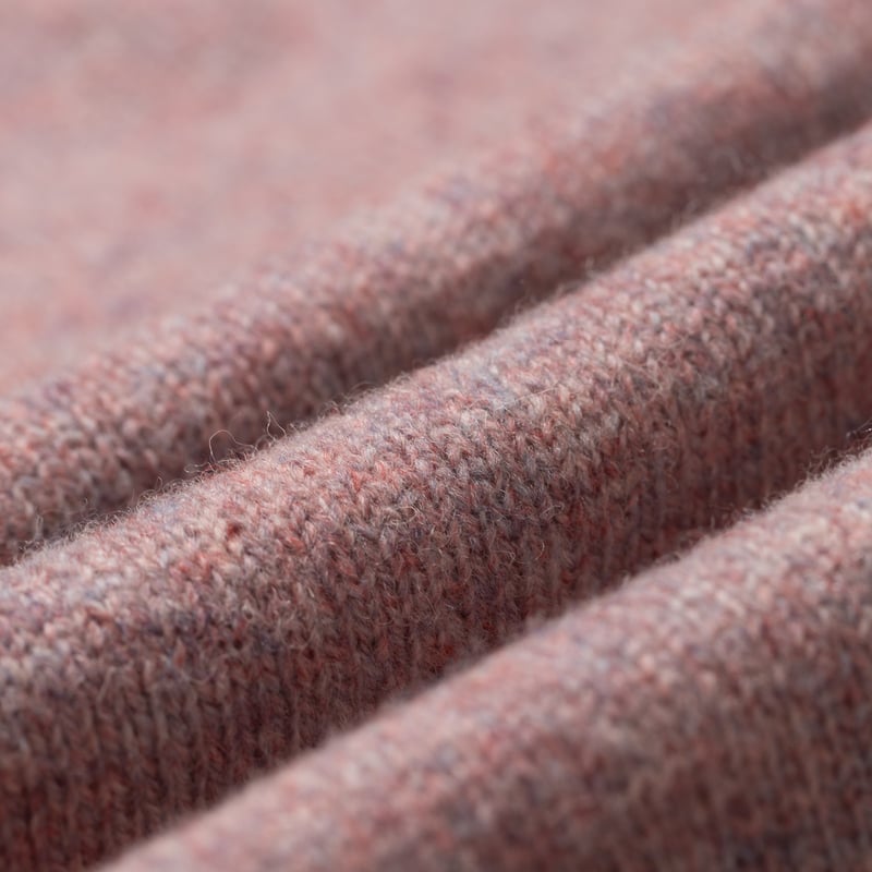 Image Flâneurs JAMIESON'S / Crewneck Saddle Shoulder Sweater Wild Violet détail matière