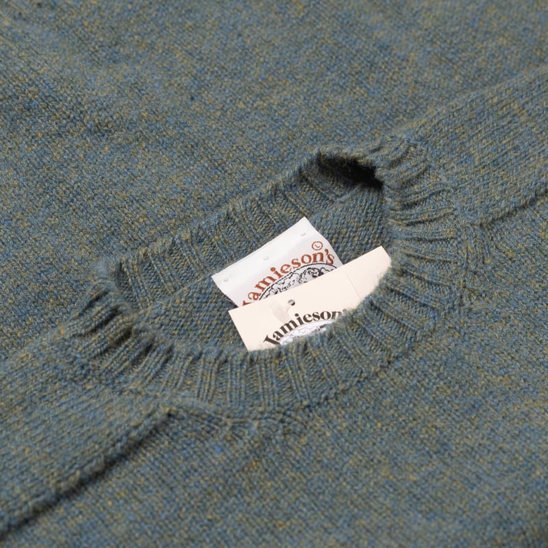 Image flâneurs JAMIESON'S / Crewneck Saddle Shoulder Sweater Yell Sound Blue détail col