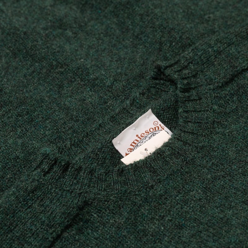 Image Flâneurs JAMIESON'S / Crewneck Saddle Shoulder Sweater Conifer détail col