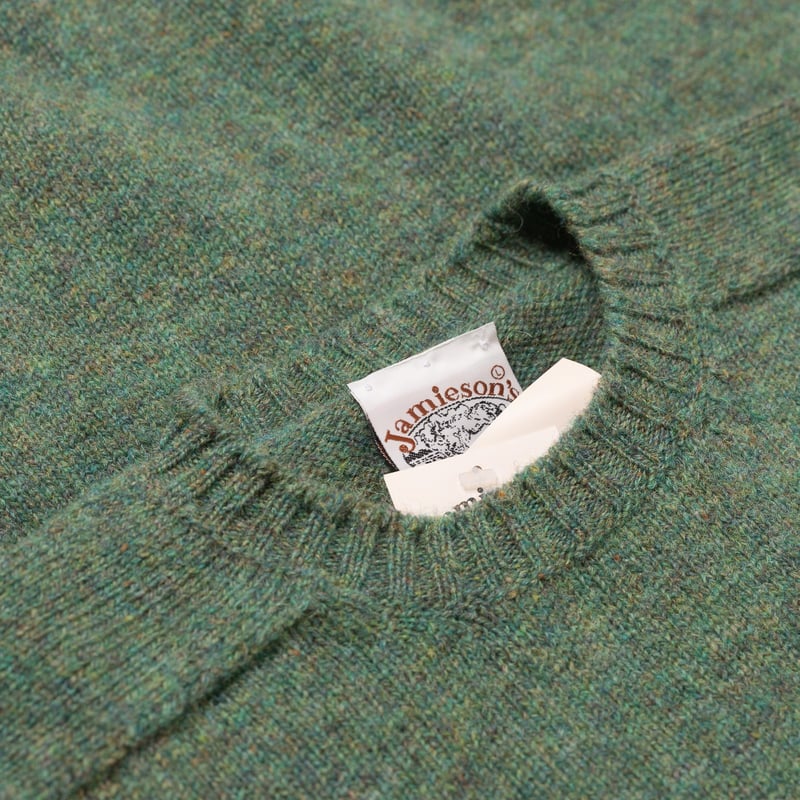 Image Flâneurs JAMIESON'S / Crewneck Saddle Shoulder Sweater Moorgrass détail col