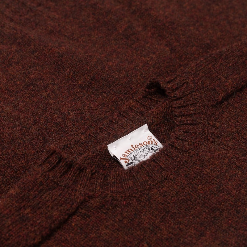Image Flâneurs JAMIESON'S / Crewneck Saddle Shoulder Sweater Ruby détail col