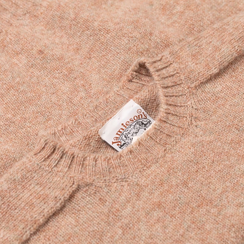 Image Flâneurs JAMIESON'S / Crewneck Saddle Shoulder Sweater Oyster détail col
