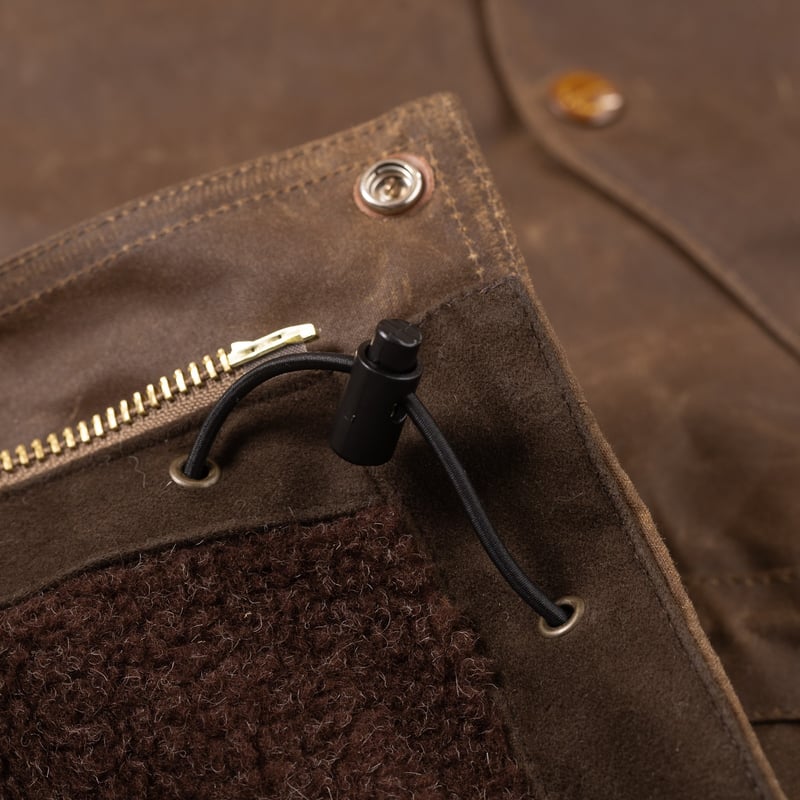 Image flâneurs MANIFATTURA CECCARELLI / Mountain Jacket Dark Tan face détail 3